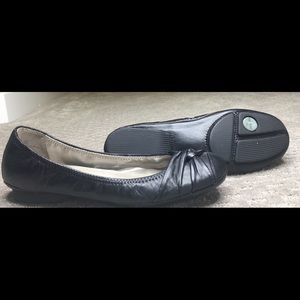 Me Too Flats- Size 9